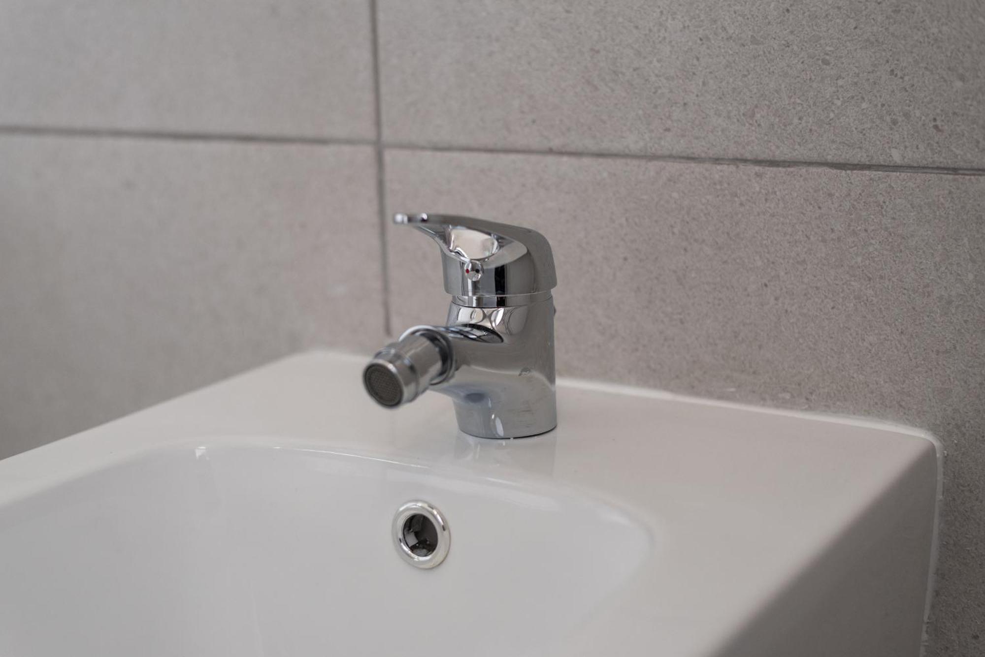 Travelershome Ciampino Airport Guesthouse 600M To Airport Екстериор снимка