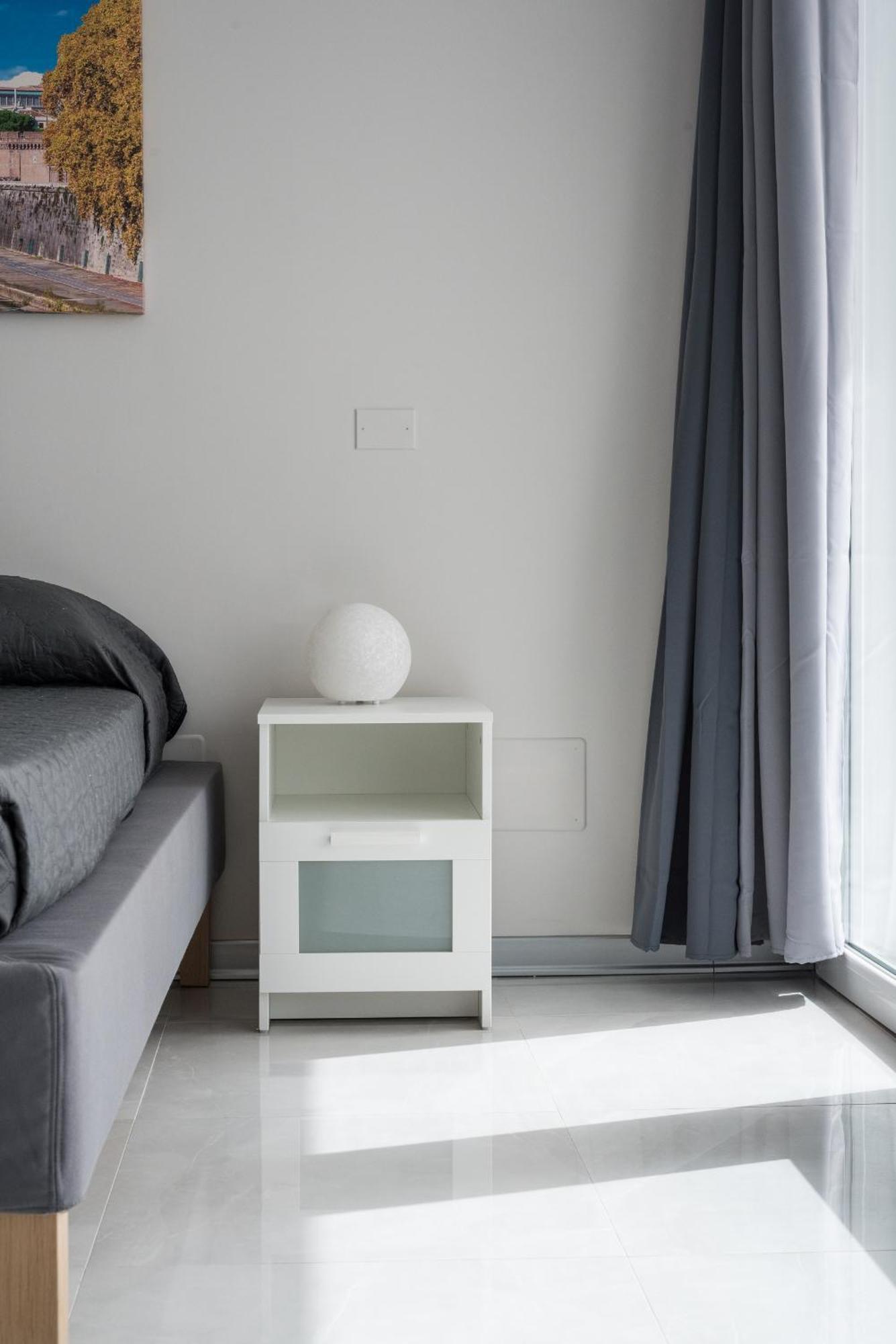 Travelershome Ciampino Airport Guesthouse 600M To Airport Екстериор снимка