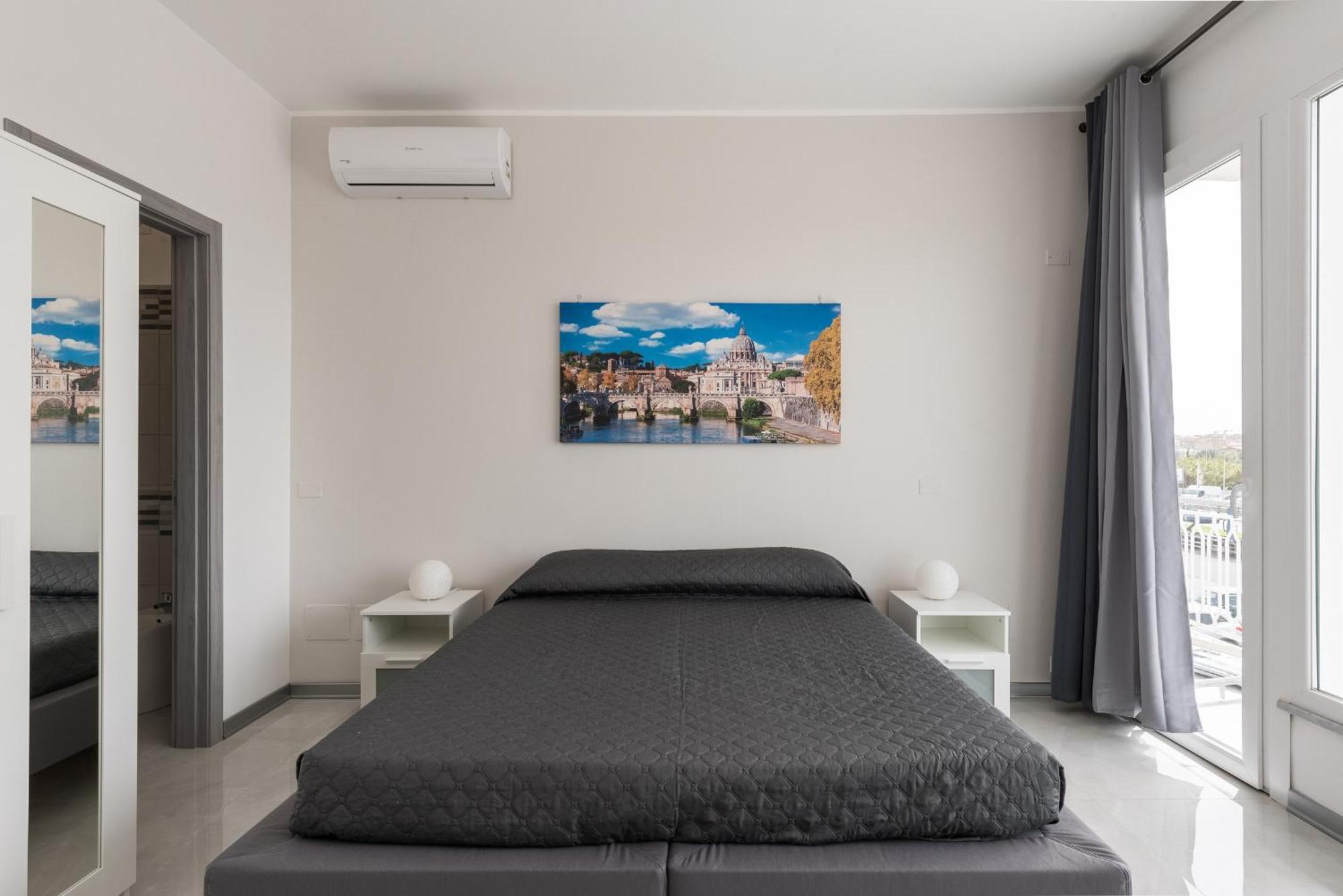 Travelershome Ciampino Airport Guesthouse 600M To Airport Екстериор снимка