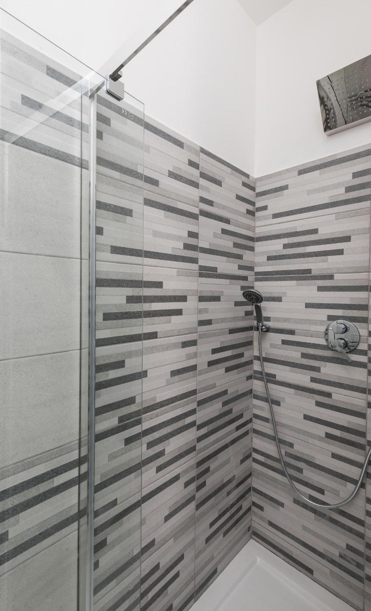 Travelershome Ciampino Airport Guesthouse 600M To Airport Екстериор снимка