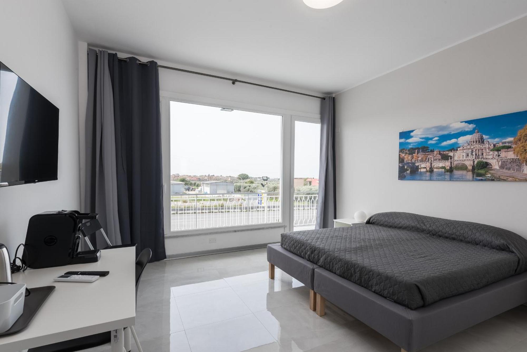 Travelershome Ciampino Airport Guesthouse 600M To Airport Екстериор снимка