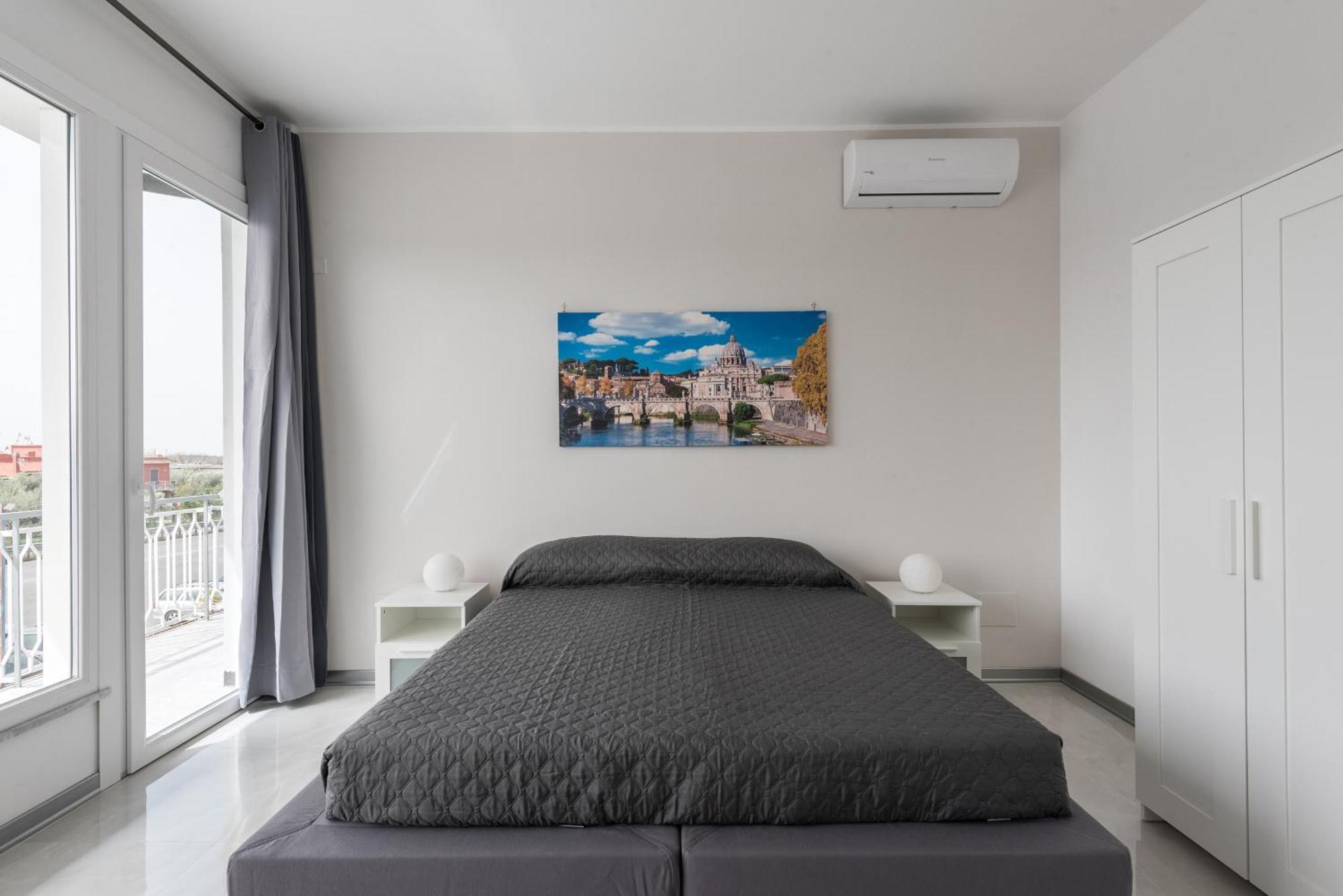 Travelershome Ciampino Airport Guesthouse 600M To Airport Екстериор снимка