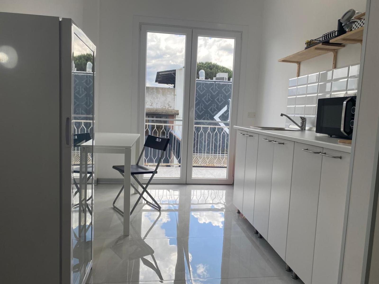 Travelershome Ciampino Airport Guesthouse 600M To Airport Екстериор снимка